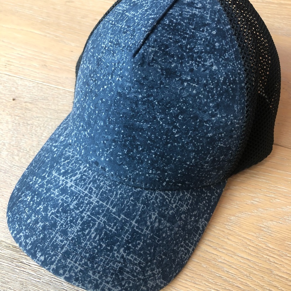 Lululemon Commission Hat
